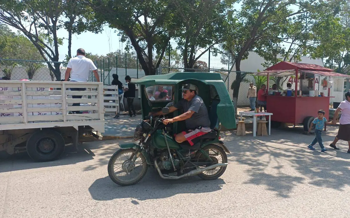 Transforma su motocicleta en 'Frankenstein' al perder sus pies, circula por Altamira Miguel Díaz (2)